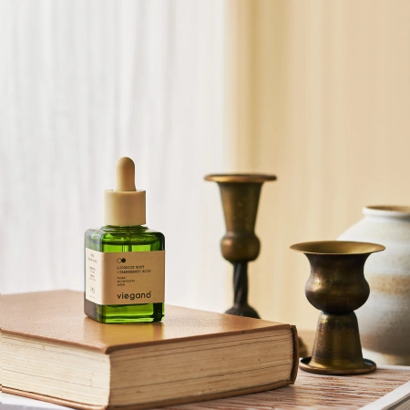 Rozjaśniające serum z kwasem traneksamowym- uszkodzone opakowanie (LICORICE ROOT + TRANEXAMIC ACID SERUM) viegano