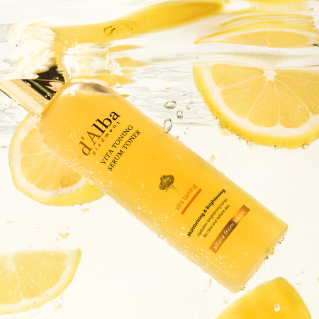 Rozjaśniający toner-serum (Vita Toning Serum Toner) d'Alba Piedmont