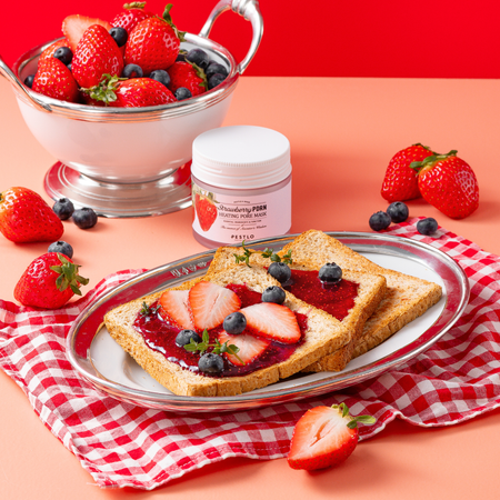 Rozgrzewająca maska oczyszczająca (Strawberry PDRN Heating Pore Mask) Pestlo