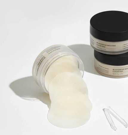  Płatki niwelujące zaskórniki (Blackhead Melting Clear Pad) 30 szt Sungboon Editor