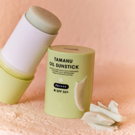 Matujący sztyft przeciwsłoneczny (Tamanu Oil Sun Stick) LADOR