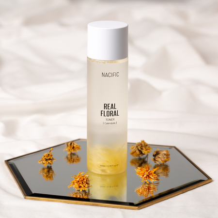 Tonik z płatkami i ekstraktem z nagietka (Real Floral Toner Calendula) NACIFIC